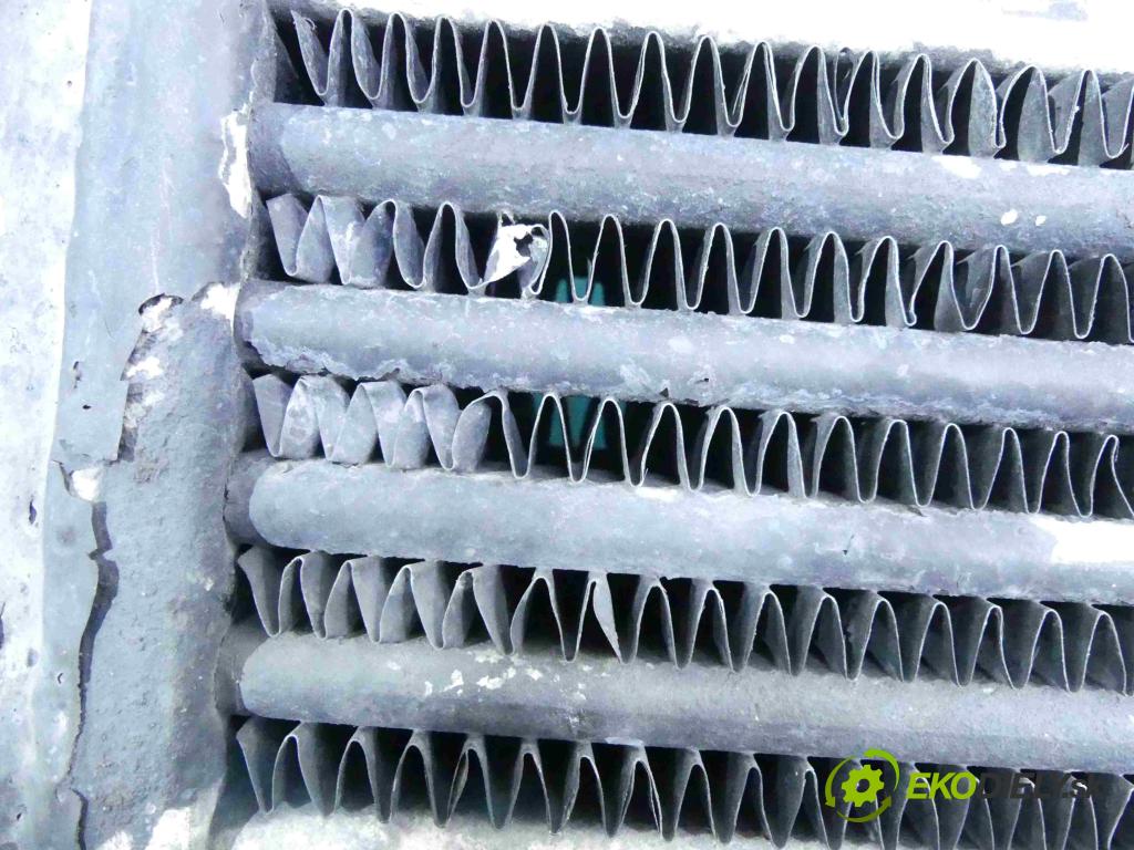 Mercedes ML W163 1997-2005 4.0 CDI 250 hp automatic 184 kW 3996 cm3 5- Intercooler  (Chladiče nasávaného vzduchu (intercoolery))