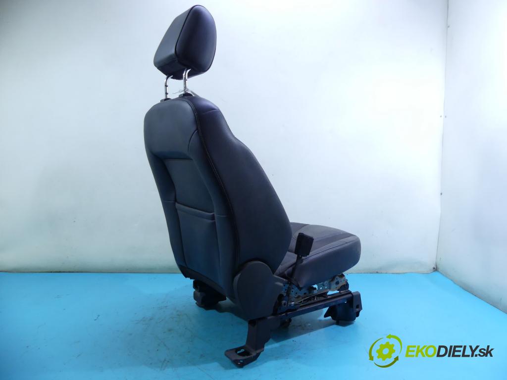 Ford Kuga II 2013-2019 2.0 tdci 150 HP manual 110 kW 1997 cm3 5- Sedačka ľavý  (Sedačky, sedadlá)