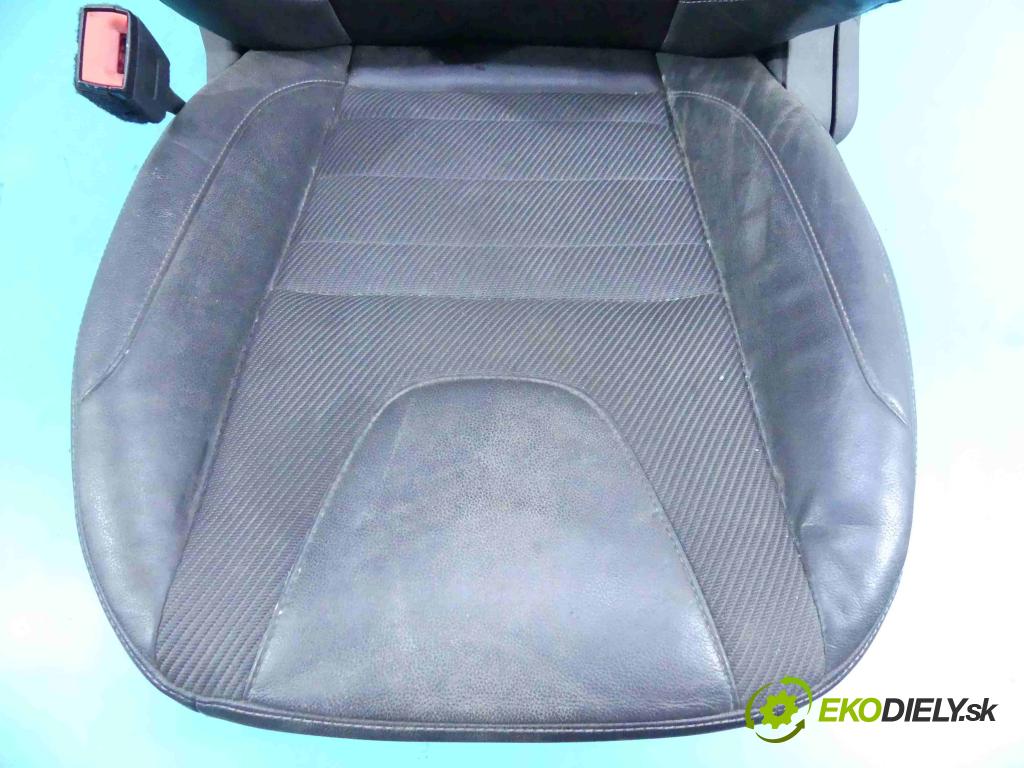 Ford Kuga II 2013-2019 2.0 tdci 150 HP manual 110 kW 1997 cm3 5- Sedačka ľavý  (Sedačky, sedadlá)