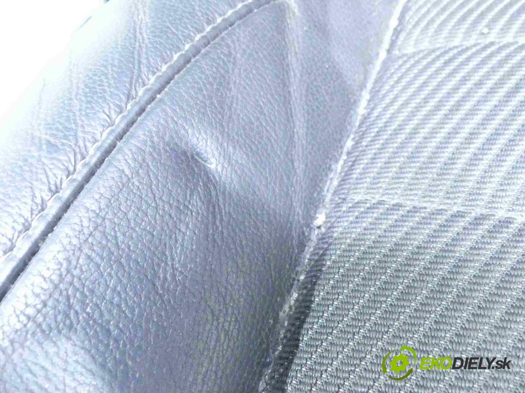 Ford Kuga II 2013-2019 2.0 tdci 150 HP manual 110 kW 1997 cm3 5- Sedačka pravý  (Sedačky, sedadlá)