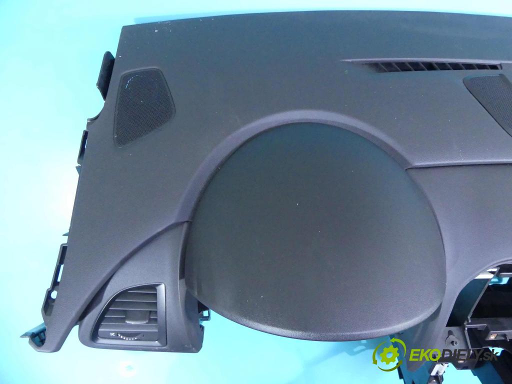 Opel Astra IV 2009-2015 1.6 16V 116 HP manual 85 kW 1598 cm3 5- kokpit,pristrojová doska rozdeľovacia