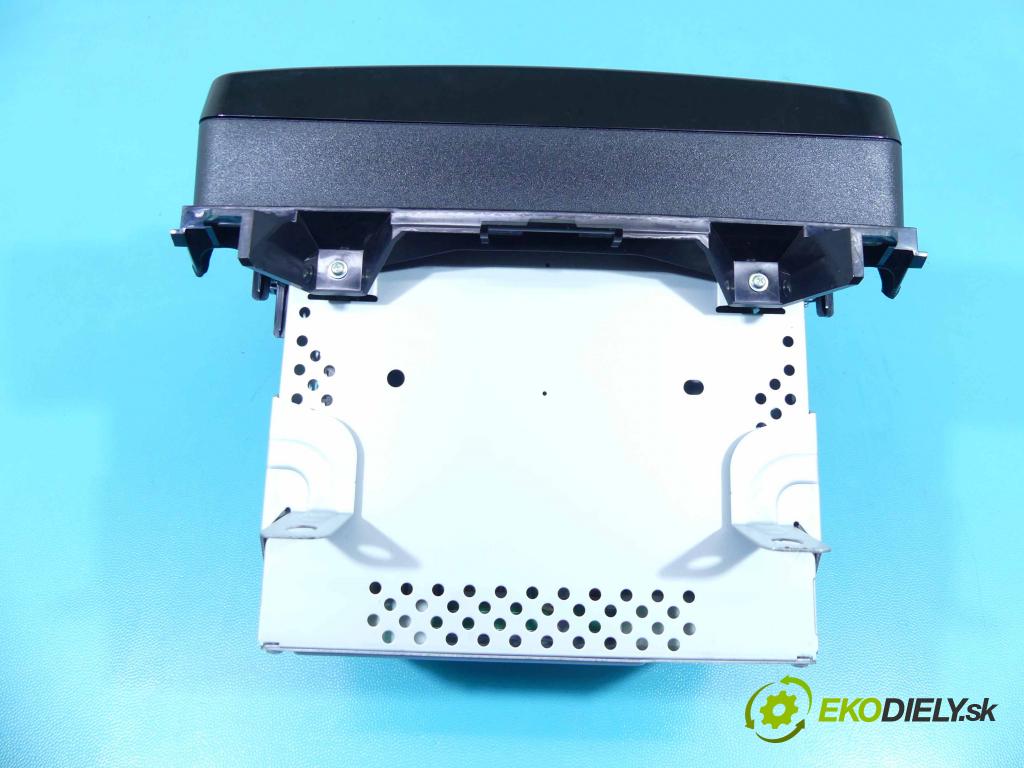 Mazda 6 II GH 2007-2012 2.0 16v DISI 155 HP manual 114 kW 1999 cm3 5- Radio originál CQ-EM4971VT