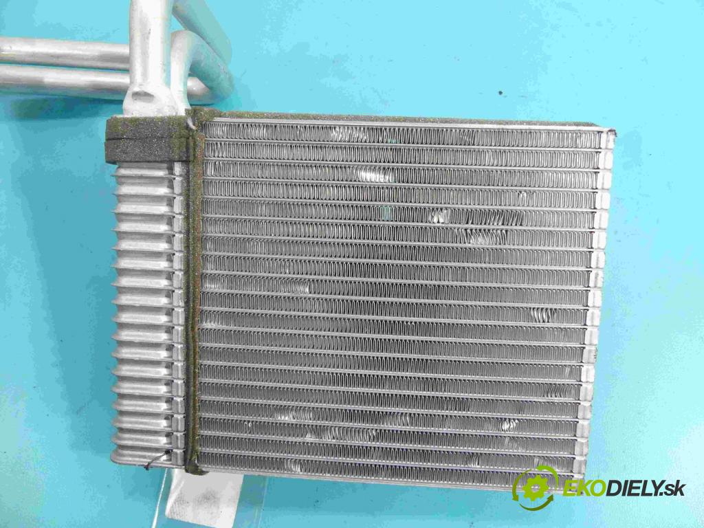 Ford Kuga Mk2 2013-2019 2.0 tdci 150 hp manual 110 kW 1997 cm3 5- radiátor  (Radiátory topení)