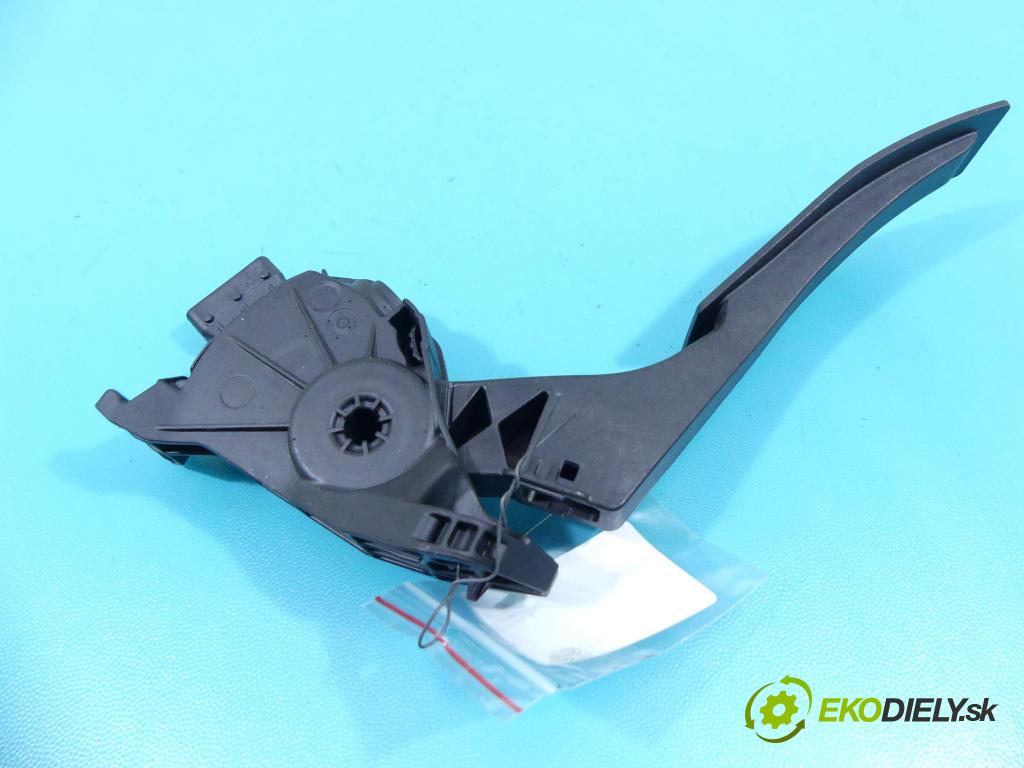 Opel Astra IV 2009-2015 1.6 16V 116 HP manual 85 kW 1598 cm3 5- pedále 13252702 (Pedále)