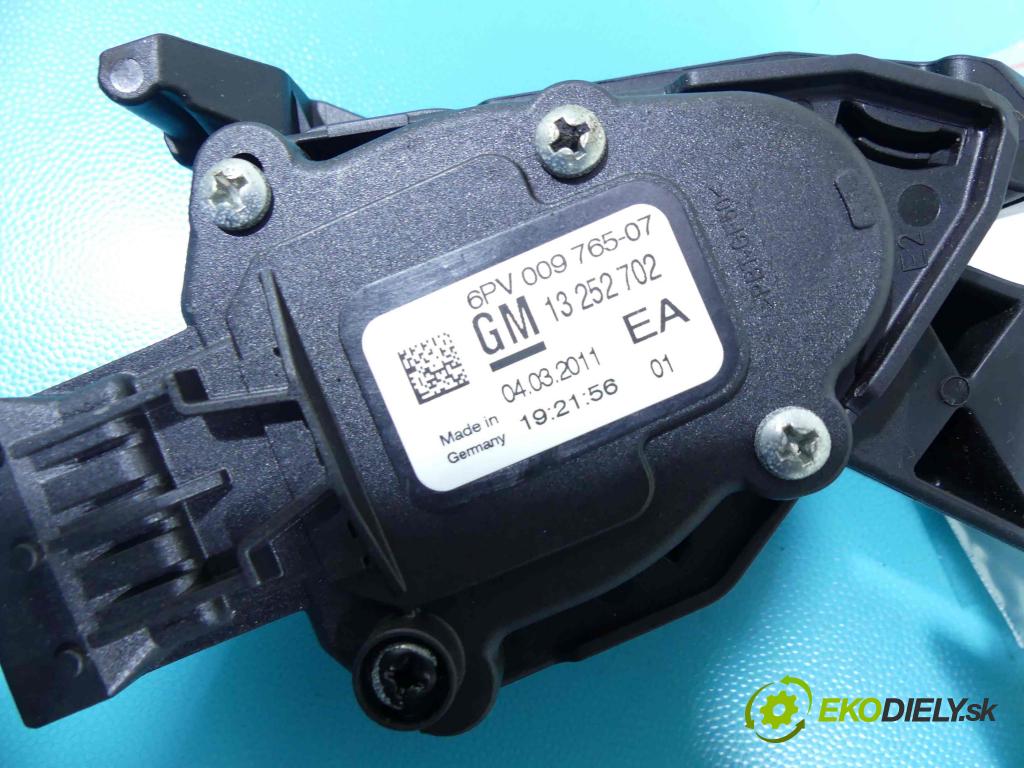 Opel Astra IV 2009-2015 1.6 16V 116 HP manual 85 kW 1598 cm3 5- pedále 13252702 (Pedále)