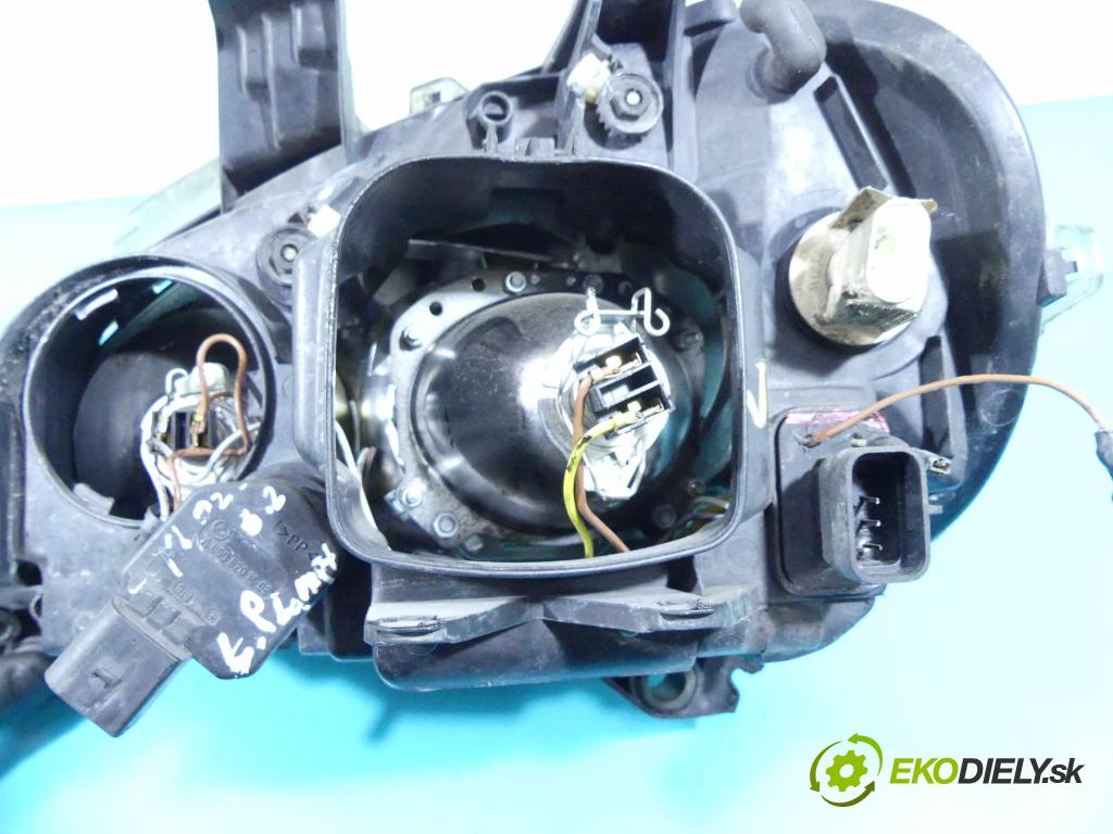 Mercedes ML W163 1997-2005 4.0 CDI 250 HP automatic 184 kW 3996 cm3 5- Reflektor: pravý  (Pravé)