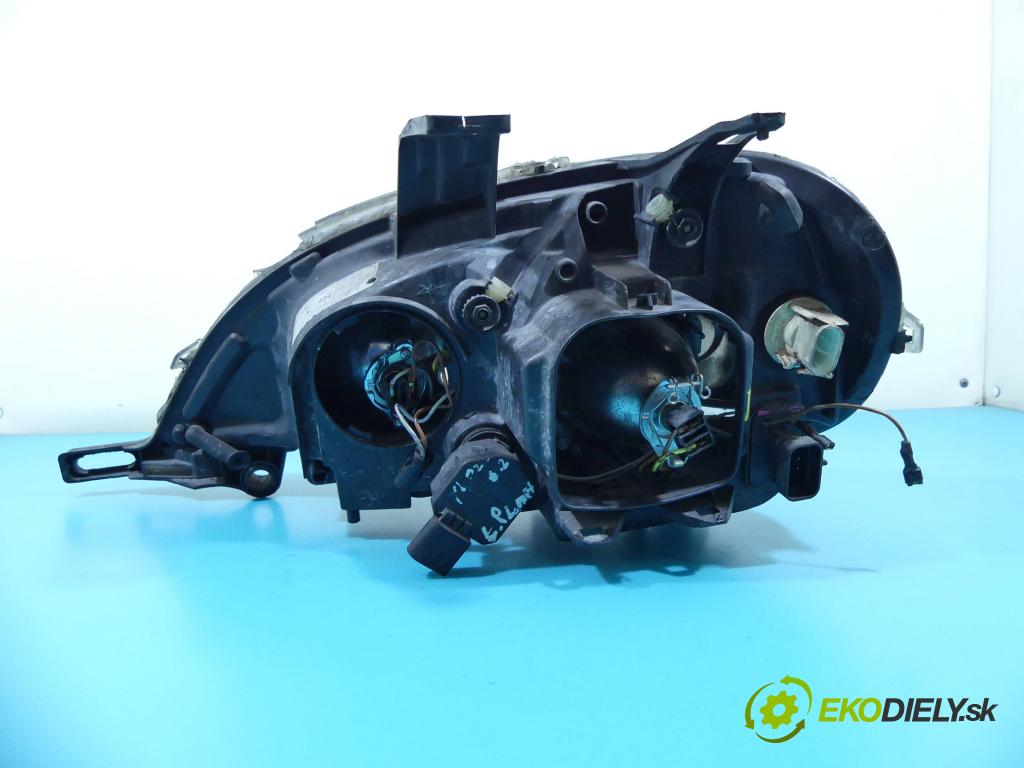 Mercedes ML W163 1997-2005 4.0 CDI 250 HP automatic 184 kW 3996 cm3 5- Reflektor: pravý  (Pravé)