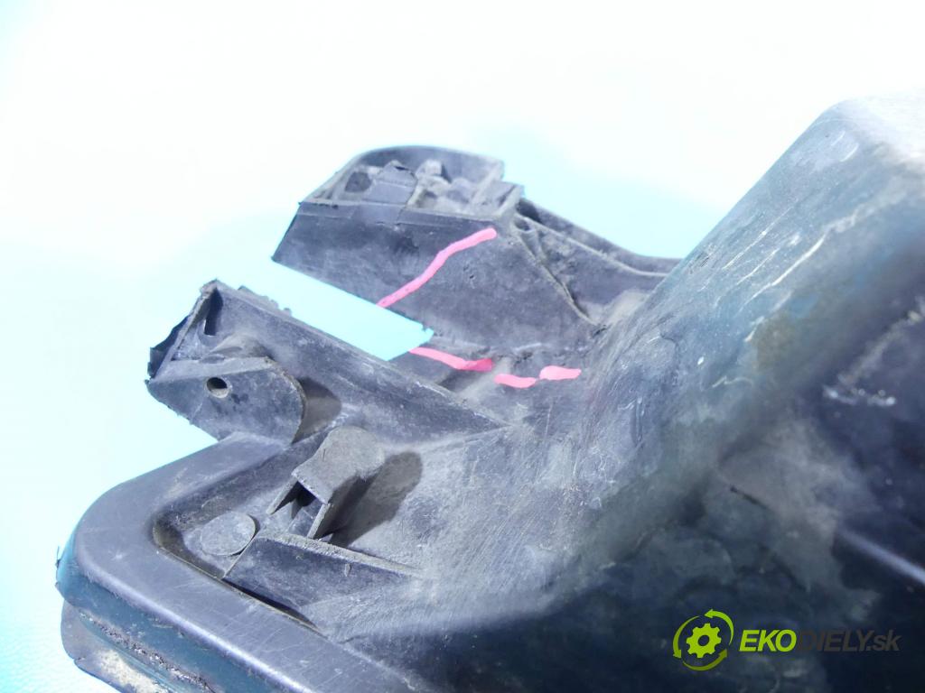 Opel Vectra B 1995-2002 1.8 16v 116 HP manual 85 kW 1799 cm3 5- Reflektor: pravý  (Pravé)