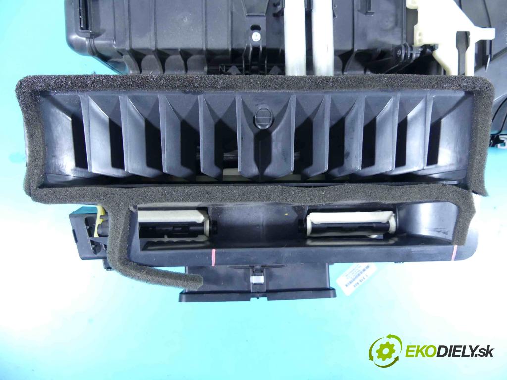 Audi A4 B8 2007-2015 2.0 TDI 143 hp automatic 105 kW 1968 cm3 4- radiátor 8K1820005AG (Radiátory topení)