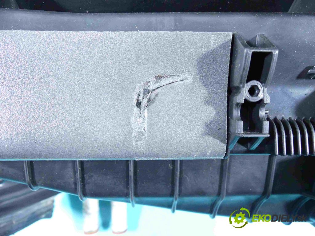 Audi A4 B8 2007-2015 2.0 TDI 143 hp automatic 105 kW 1968 cm3 4- radiátor 8K1820005AG (Radiátory topení)