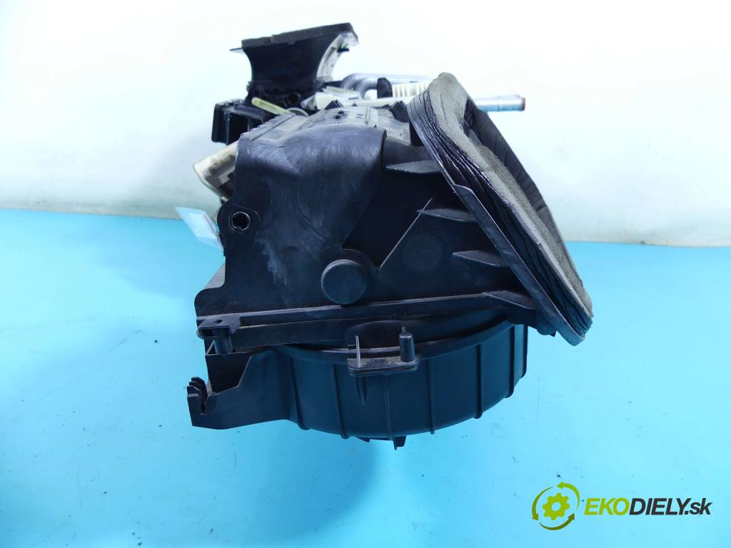 Audi A4 B8 2007-2015 2.0 TDI 143 hp automatic 105 kW 1968 cm3 4- radiátor 8K1820005AG (Radiátory topení)