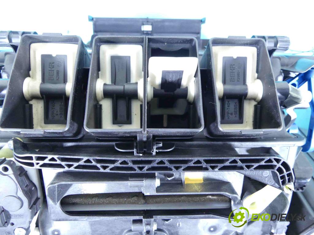 Audi A4 B8 2007-2015 2.0 TDI 143 hp automatic 105 kW 1968 cm3 4- radiátor 8K1820005AG (Radiátory topení)