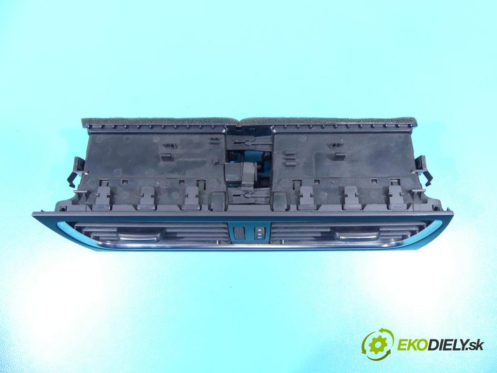 Audi A4 B8 2007-2015 2.0 TDI 143 HP automatic 105 kW 1968 cm3 4- Mřížka: kúrenia stredová 8T1820951B (Mriežky kúrenia (fukáre))