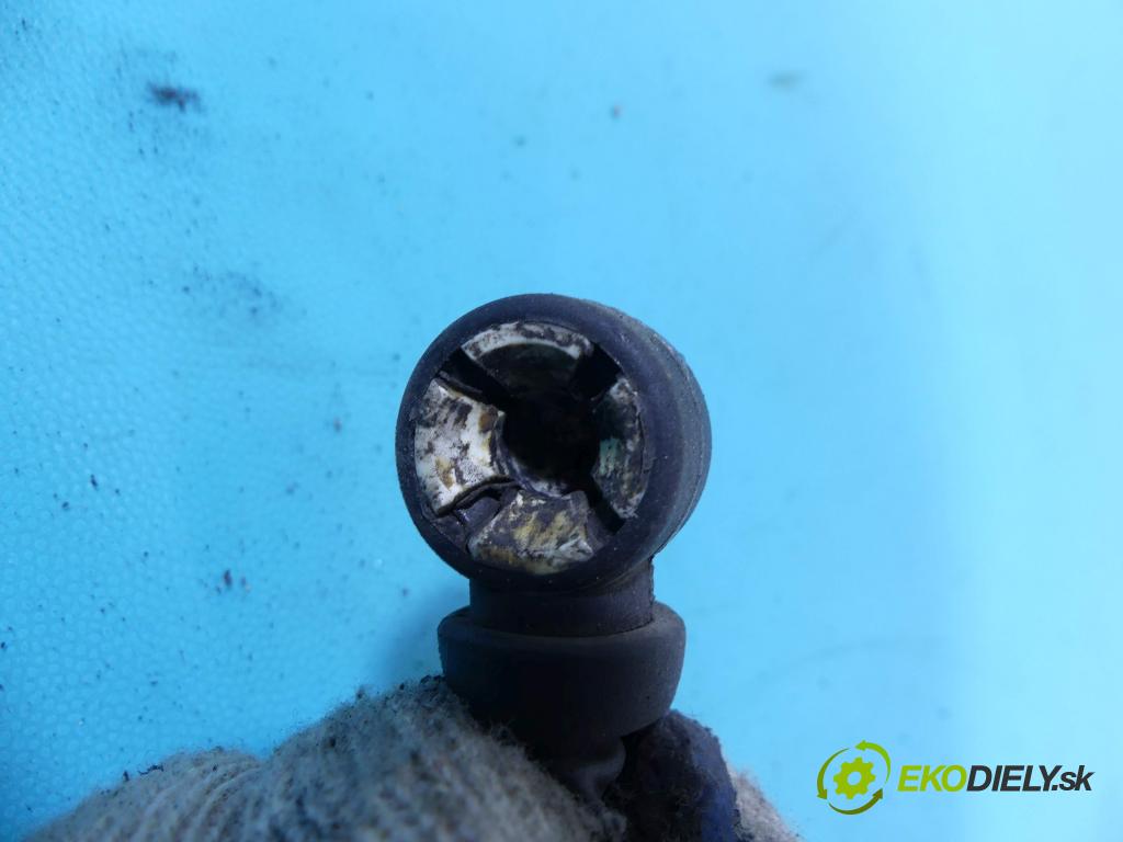 Audi A4 B8 2007-2015 2.0 TDI 143 HP automatic 105 kW 1968 cm3 4- Páka: Změny: stupeň,rýchlosť 8K1713041H (Rýchlostné páky / kulisy)