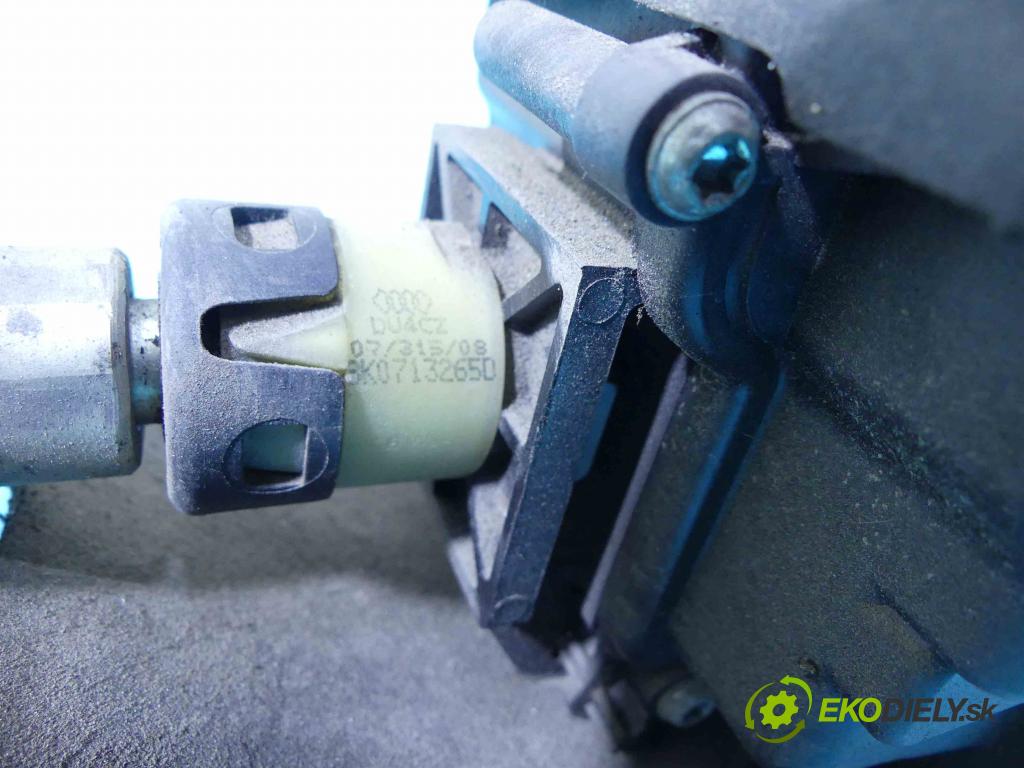 Audi A4 B8 2007-2015 2.0 TDI 143 HP automatic 105 kW 1968 cm3 4- Páka: Změny: stupeň,rýchlosť 8K1713041H (Rýchlostné páky / kulisy)