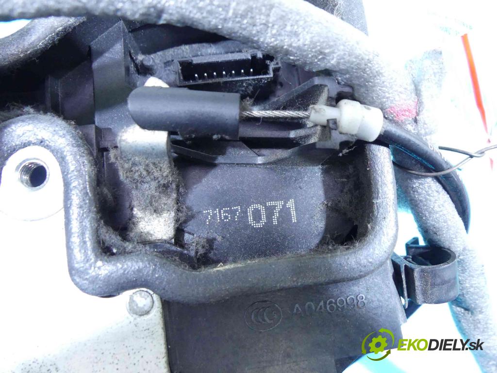 Bmw X5 E70 2006-2013 3.0d 235 hp automatic 173 kW 2993 cm3 5- zámek přední levý 7167071