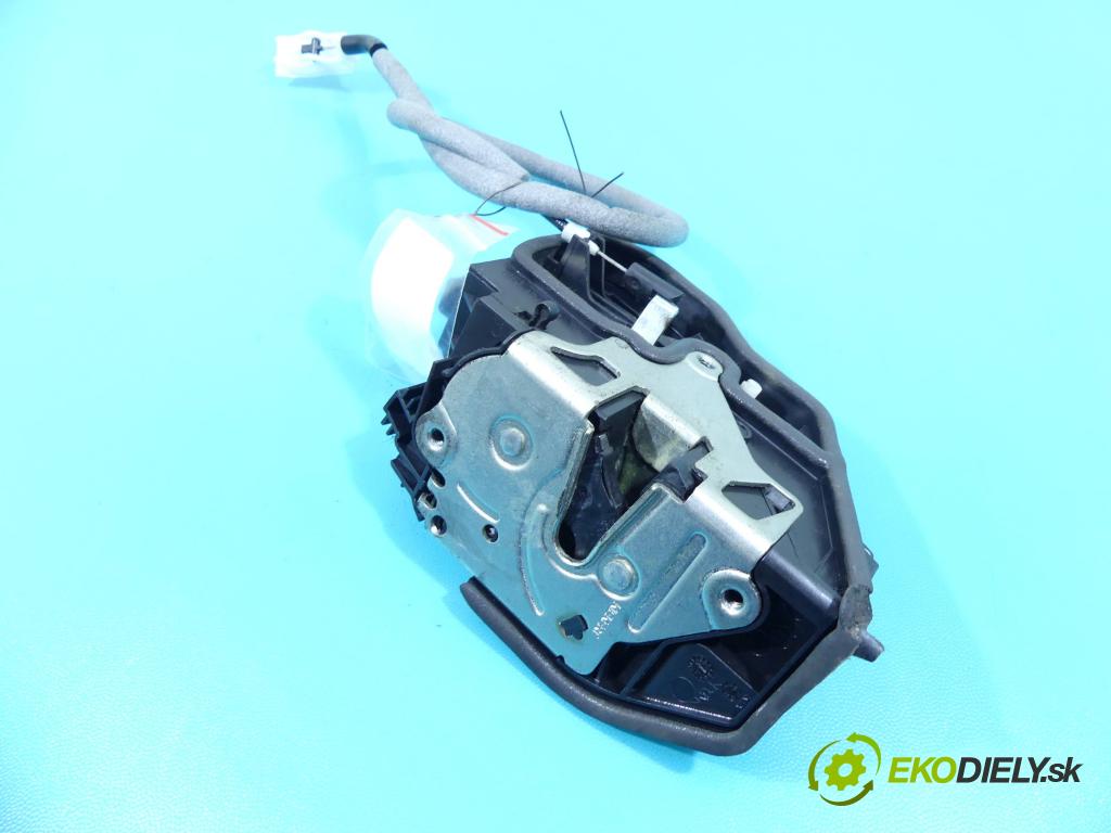 Bmw X5 E70 2006-2013 3.0d 235 hp automatic 173 kW 2993 cm3 5- zámek zadní pravý 7167076
