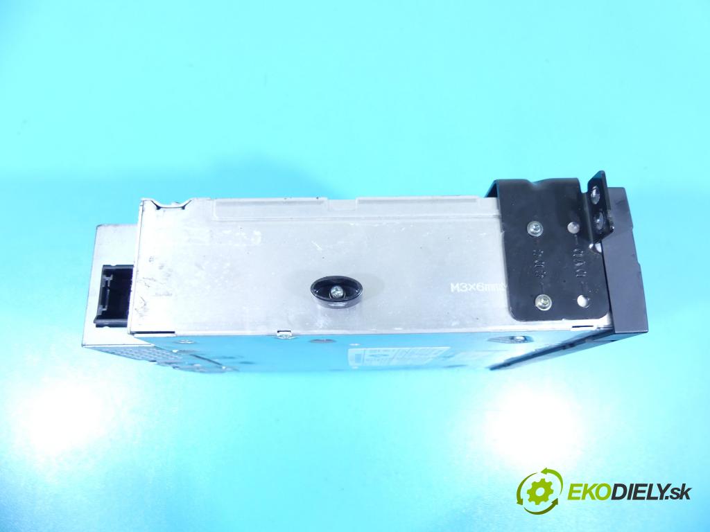 Bmw X5 E70 2006-2013 3.0d 235 HP automatic 173 kW 2993 cm3 5- Menič: cd 9133085 (CD meniče)