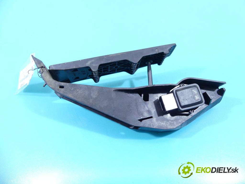 Bmw X5 E70 2006-2013 3.0d 235 HP automatic 173 kW 2993 cm3 5- pedále  (Pedále)