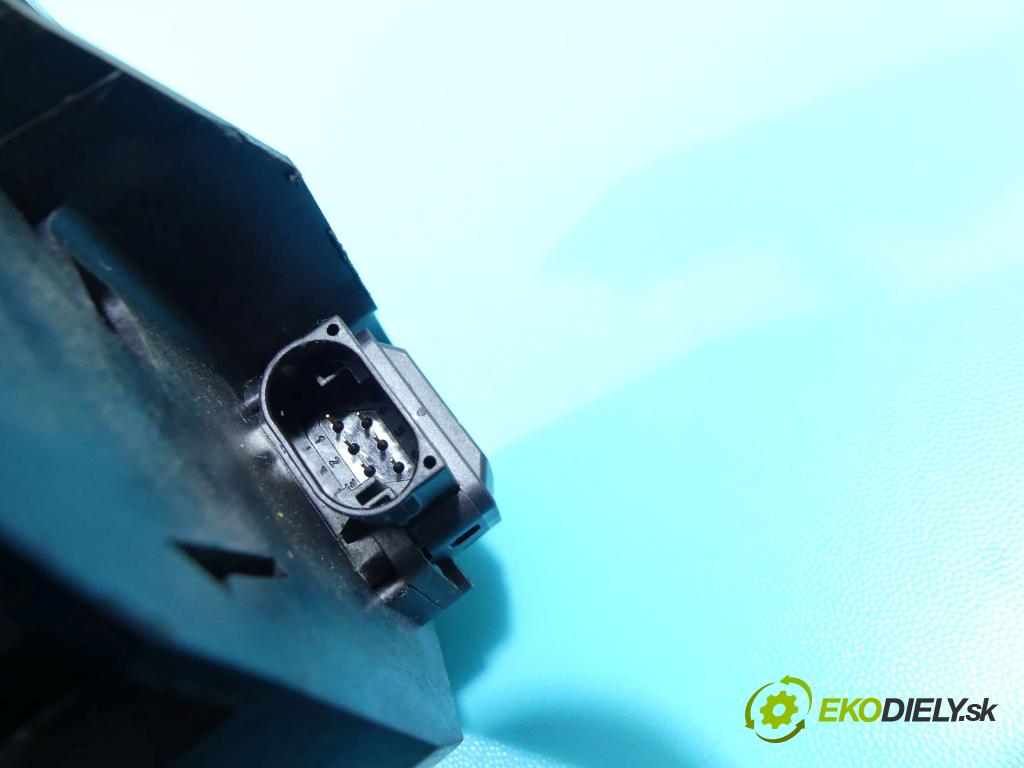 Bmw X5 E70 2006-2013 3.0d 235 HP automatic 173 kW 2993 cm3 5- pedále  (Pedále)