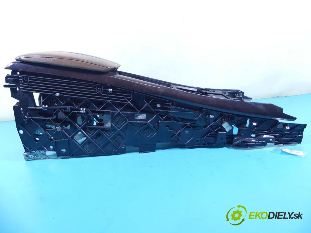 Bmw X5 E70 2006-2013 3.0d 235 HP automatic 173 kW 2993 cm3 5- operadlo 70W2002-02 (Lakťové opierky)