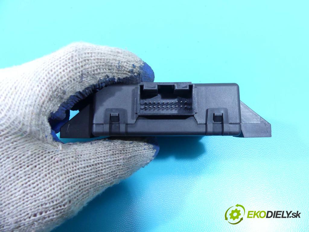 Porsche Panamera I 970 2009-2016 4.8 V8 400KM: automatic 294 kW 4806 cm3 5- modul riadiaca jednotka 970.618.115.15 (Ostatné)