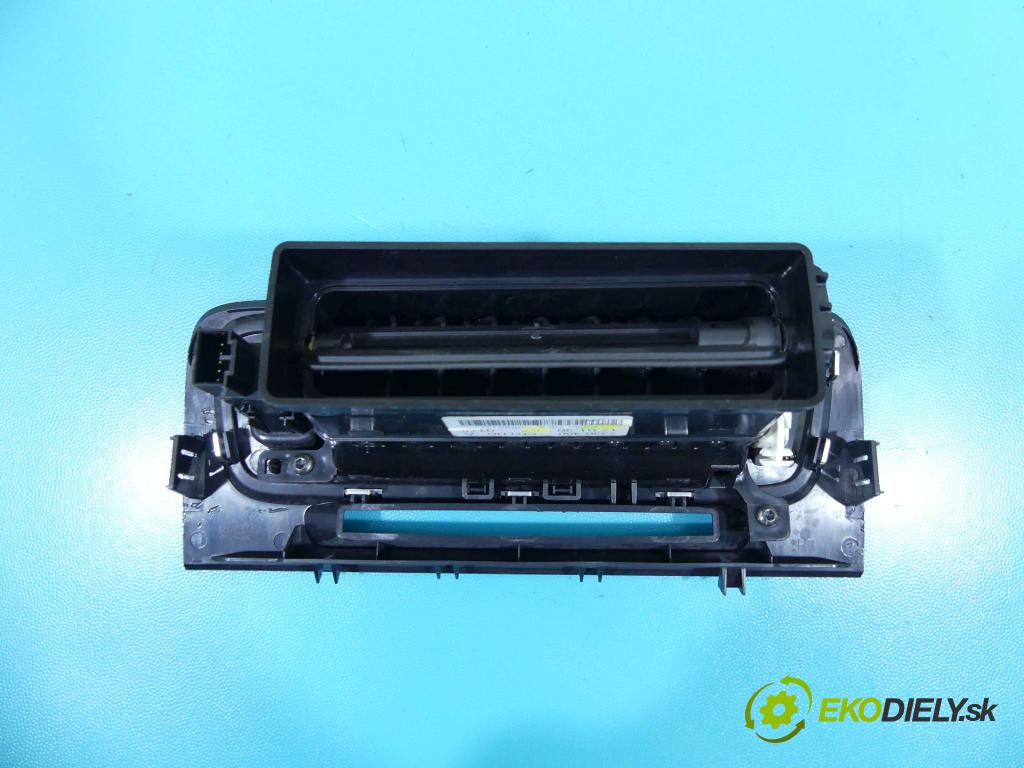 Volvo V60 I 2010-2018 2.0 D4 190 HP automatic 140 kW 1969 cm3 5- Mřížka: kúrenia stredová 30791699 (Mriežky kúrenia (fukáre))