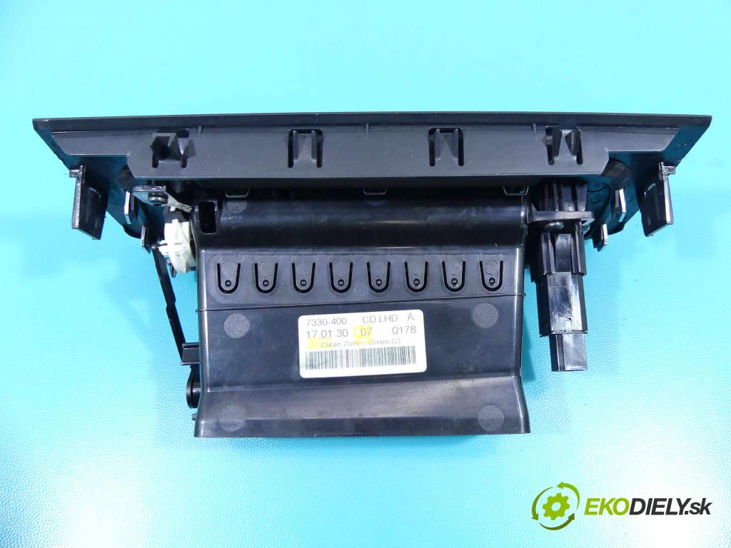 Volvo V60 I 2010-2018 2.0 D4 190 HP automatic 140 kW 1969 cm3 5- Mřížka: kúrenia stredová 30791699 (Mriežky kúrenia (fukáre))