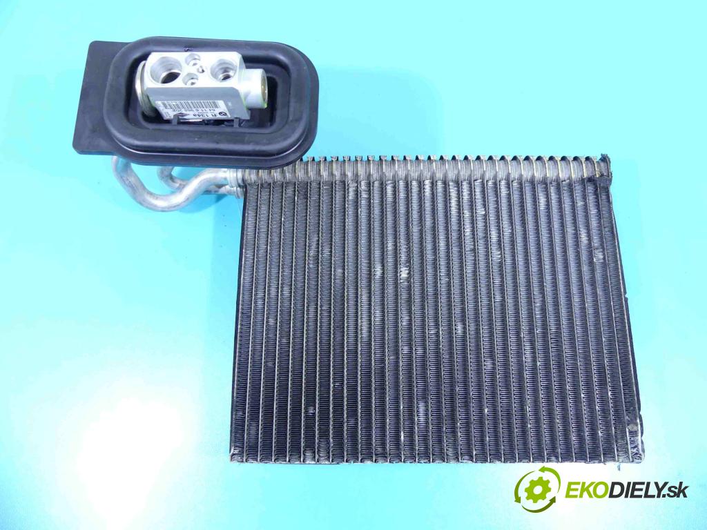 Bmw X5 E70 2006-2013 3.0d 235 hp automatic 173 kW 2993 cm3 5- radiátor 6968202 (Radiátory topení)