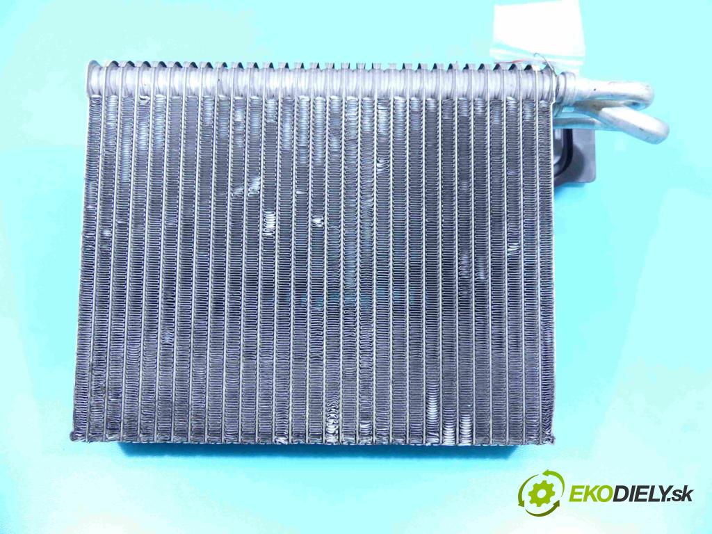 Bmw X5 E70 2006-2013 3.0d 235 hp automatic 173 kW 2993 cm3 5- radiátor 6968202 (Radiátory topení)