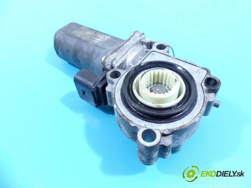 Bmw X5 E70 2006-2013 3.0d 235 HP automatic 173 kW 2993 cm3 5- Ovladač: reduktora 0130008507