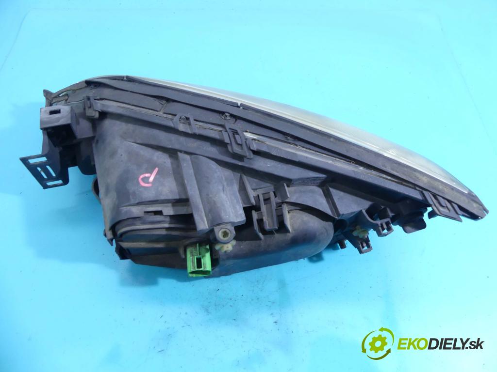 Ford Mondeo Mk3 2000-2007 2.0 tdci 129 HP manual 95 kW 1999 cm3 5- Reflektor: pravý 0301174202 (Pravé)