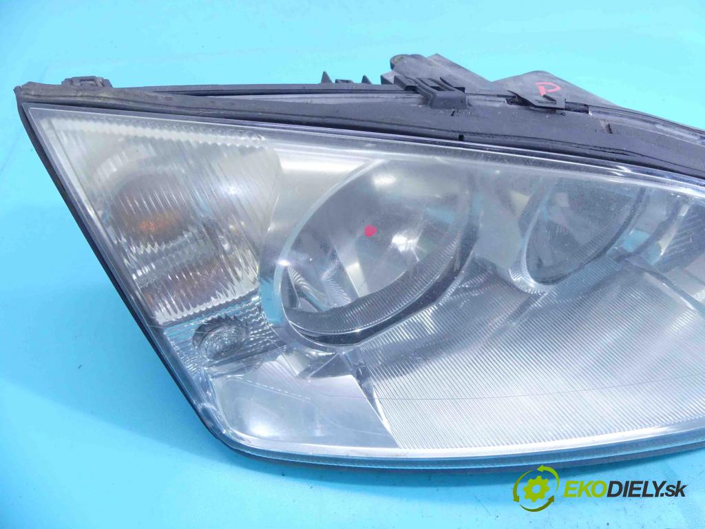 Ford Mondeo Mk3 2000-2007 2.0 tdci 129 HP manual 95 kW 1999 cm3 5- Reflektor: pravý 0301174202 (Pravé)