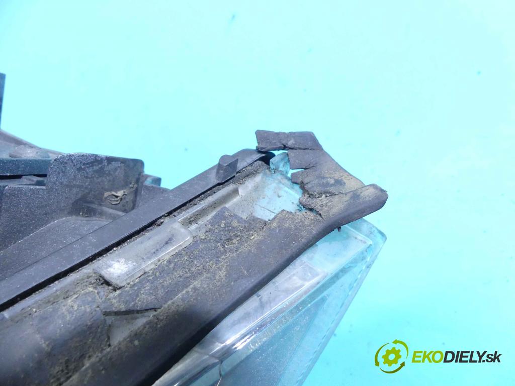 Ford Mondeo Mk3 2000-2007 2.0 tdci 129 HP manual 95 kW 1999 cm3 5- Reflektor: pravý 0301174202 (Pravé)