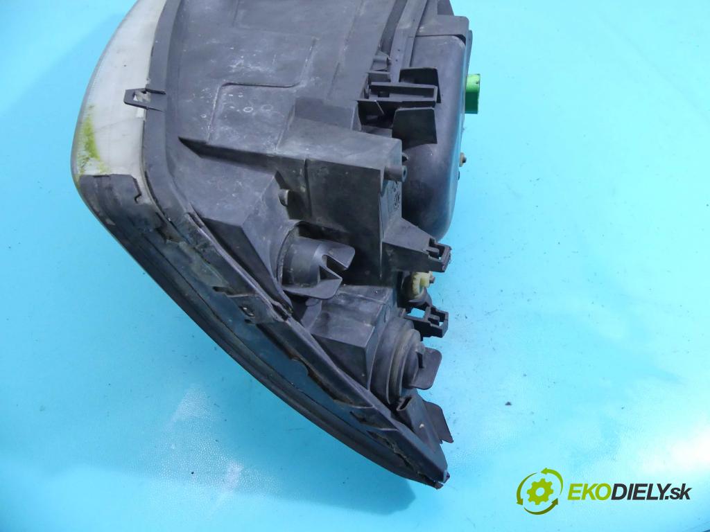 Ford Mondeo Mk3 2000-2007 2.0 tdci 129 HP manual 95 kW 1999 cm3 5- Reflektor: pravý 0301174202 (Pravé)