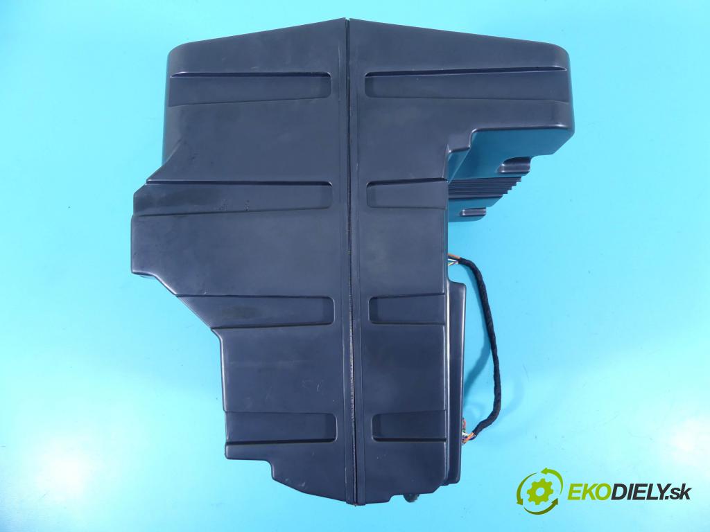 Porsche Panamera I 970 2009-2016 4.8 V8 400KM: automatic 294 kW 4806 cm3 5- Subwoofer: 97064556503 (Audio zariadenia)