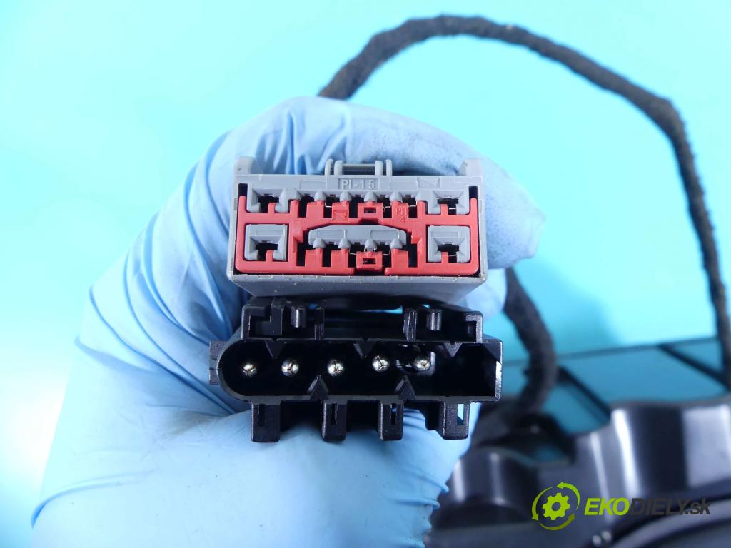 Porsche Panamera I 970 2009-2016 4.8 V8 400KM: automatic 294 kW 4806 cm3 5- Subwoofer: 97064556503 (Audio zariadenia)