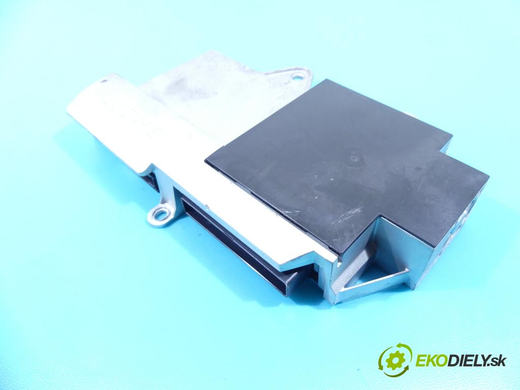 Porsche Panamera I 970 2009-2016 4.8 V8 400KM: automatic 294 kW 4806 cm3 5- Zesilovač: 7PP035223P (Zosilňovače)