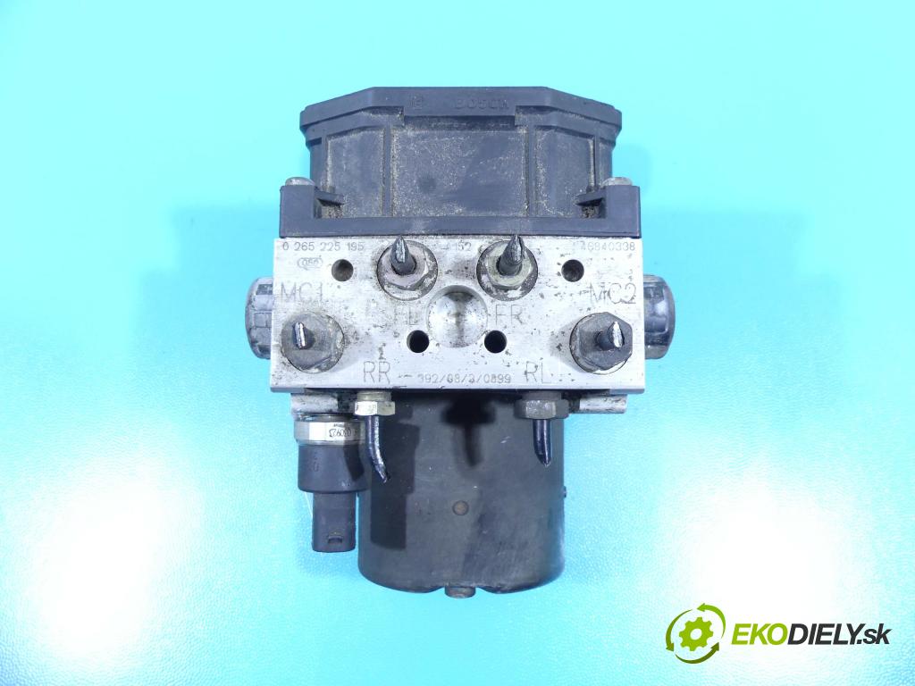 Alfa romeo 166 2.4 jtd 175 HP automatic 129 kW 2387 cm3 4- čerpadlo abs 0265225195 (Pumpy ABS)