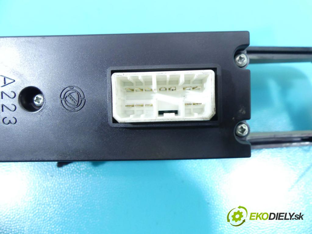 Alfa romeo 166 2.4 jtd 175 HP automatic 129 kW 2387 cm3 4- prepínač okien spätných zrkadiel 156037291