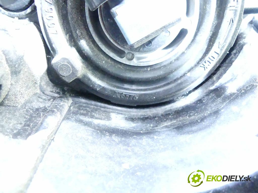 Mazda 6 II GH 2007-2012 2.0 16v 155 HP manual 114 kW 1999 cm3 5- Reflektor: pravý  (Pravé)