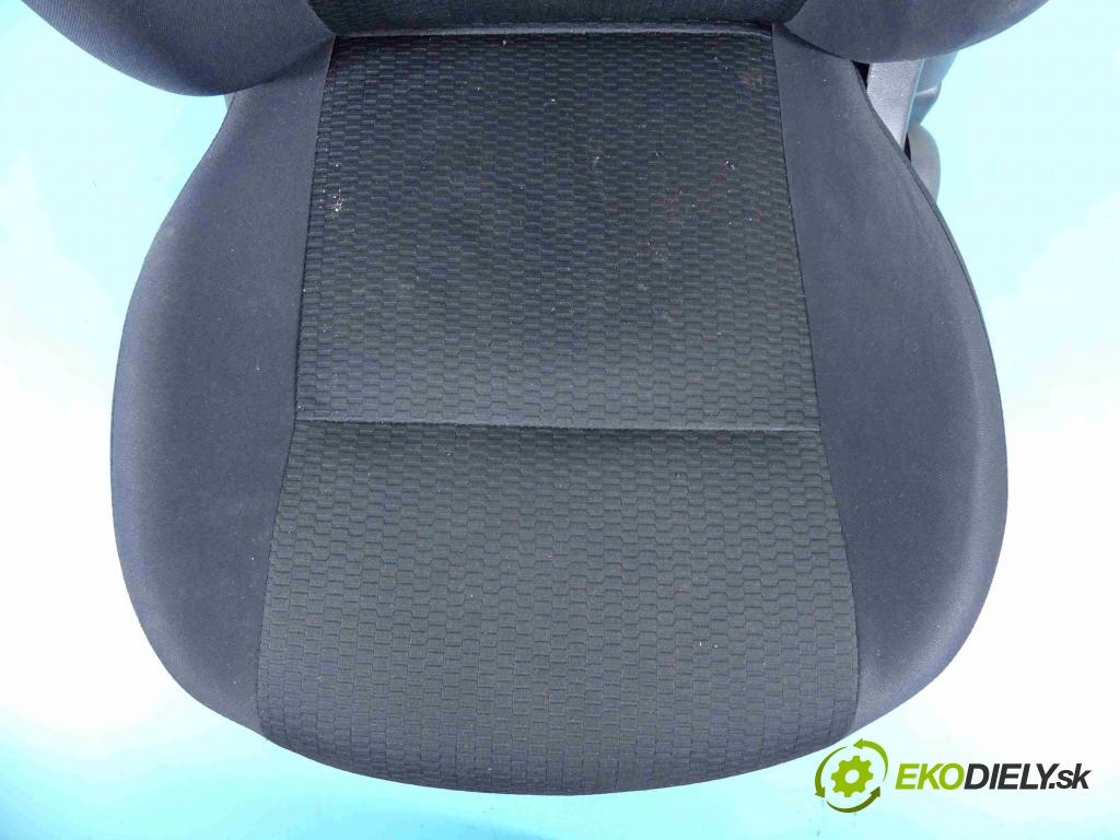 Nissan Micra K13 2010-2017 1.2 16V 80 HP manual 59 kW 1198 cm3 5- Sedačka ľavý  (Sedačky, sedadlá)