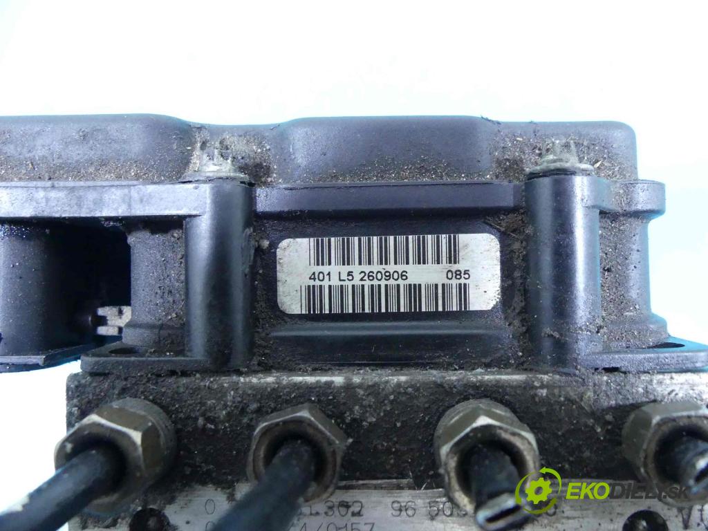 Peugeot 307 1.4 8v 75 HP manual 55 kW 1360 cm3 3- čerpadlo abs 0265800390 (Pumpy ABS)
