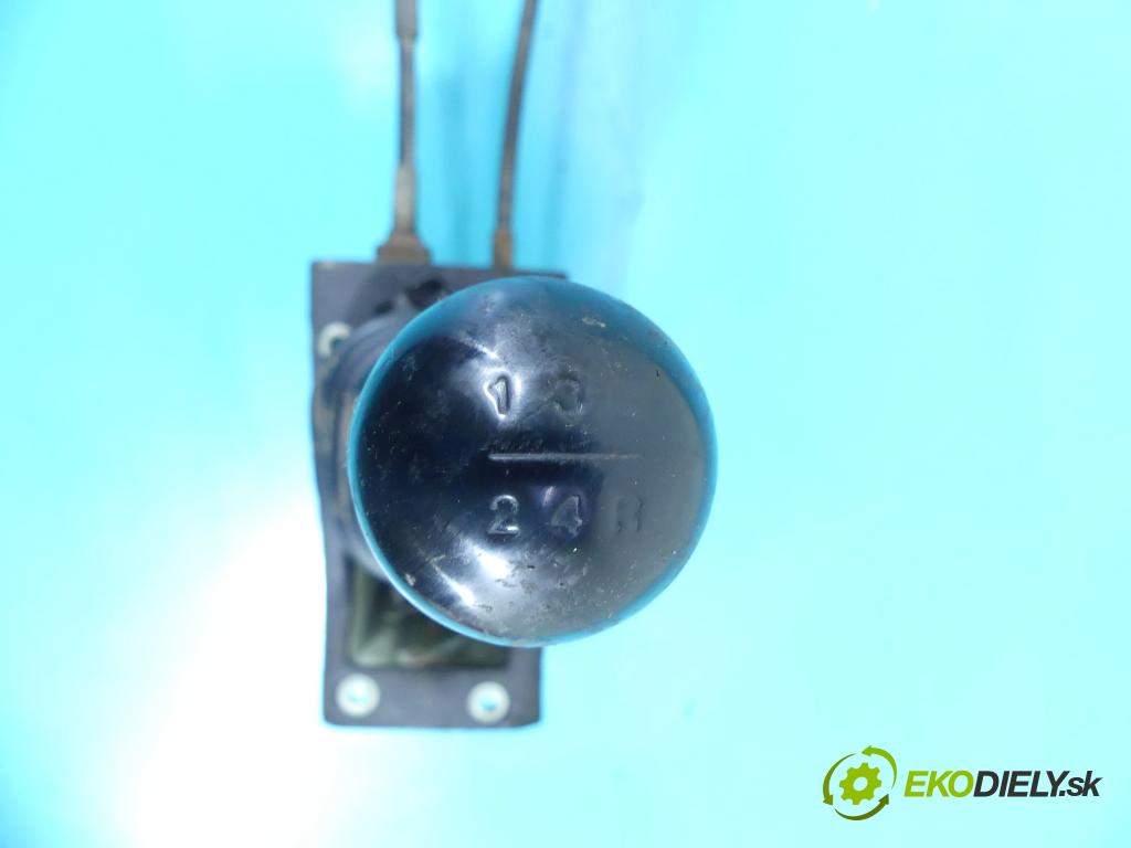 Fiat Seicento 0.9 39 HP manual 29 kW 899 cm3 3- Páka: Změny: stupeň,rýchlosť  (Rýchlostné páky / kulisy)