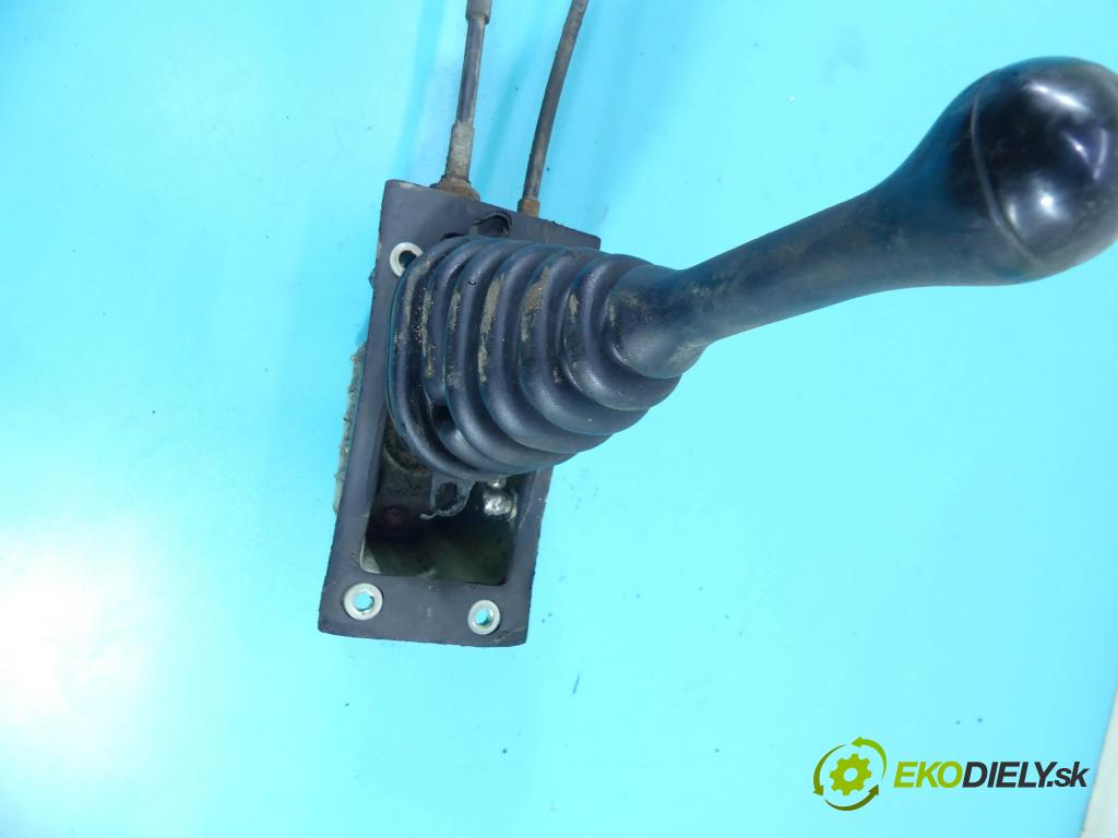 Fiat Seicento 0.9 39 HP manual 29 kW 899 cm3 3- Páka: Změny: stupeň,rýchlosť  (Rýchlostné páky / kulisy)