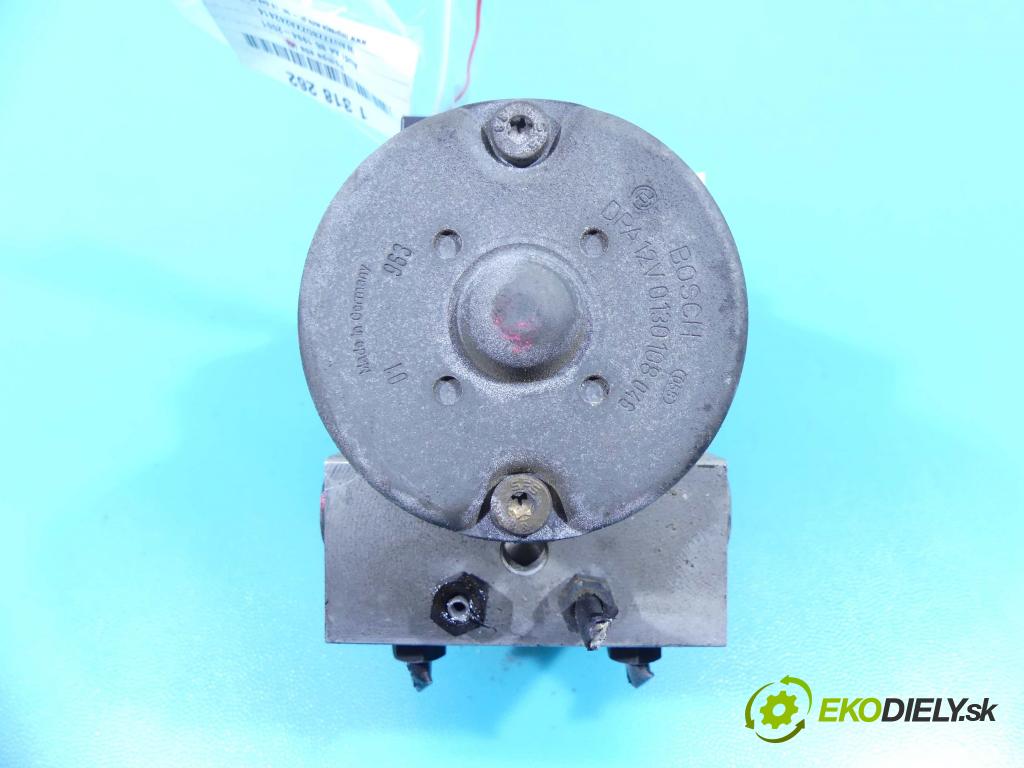 Audi A4 B5 1994-2001 1.6 101 HP manual 74 kW 1595 cm3 4- čerpadlo abs 0273004281 (Pumpy ABS)