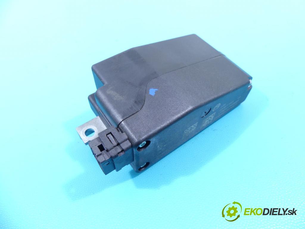 Porsche Panamera I 970 2009-2016 4.8 V8 400KM: automatic 294 kW 4806 cm3 5- Blokáda: řízení: 7PP905852C (Ostatné)