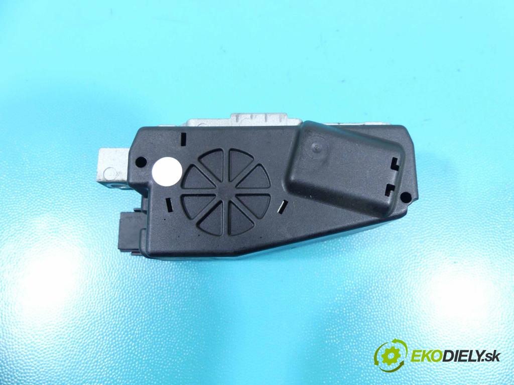 Porsche Panamera I 970 2009-2016 4.8 V8 400KM: automatic 294 kW 4806 cm3 5- Blokáda: řízení: 7PP905852C (Ostatné)