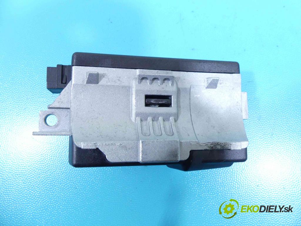 Porsche Panamera I 970 2009-2016 4.8 V8 400KM: automatic 294 kW 4806 cm3 5- Blokáda: řízení: 7PP905852C (Ostatné)