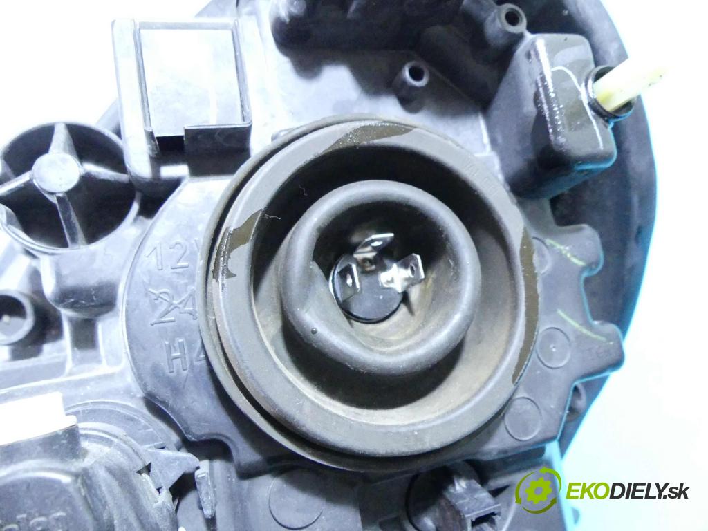 Nissan Micra K13 2010-2017 1.2 16V 80 HP manual 59 kW 1198 cm3 5- Reflektor: pravý 260101HB0A (Pravé)